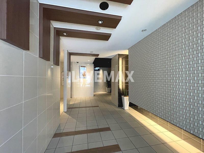 ロイヤルアンコールの物件外観写真