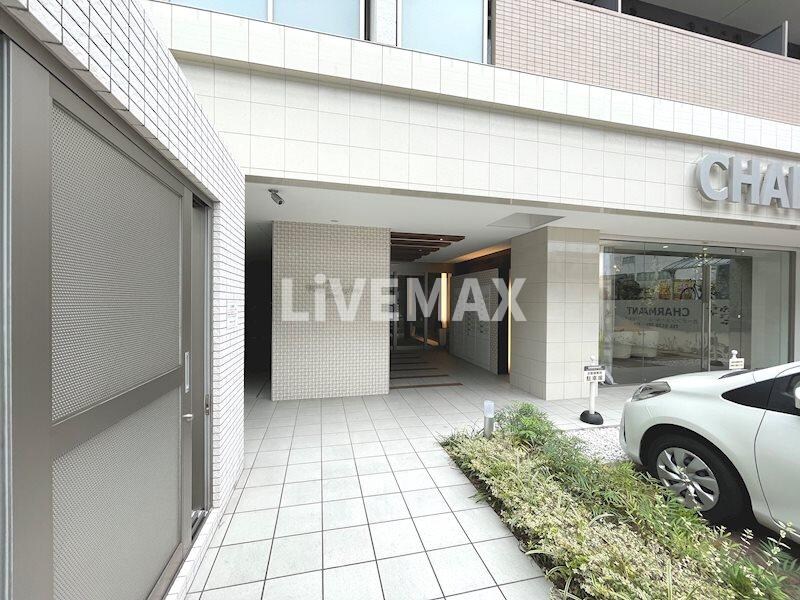 ロイヤルアンコールの物件外観写真