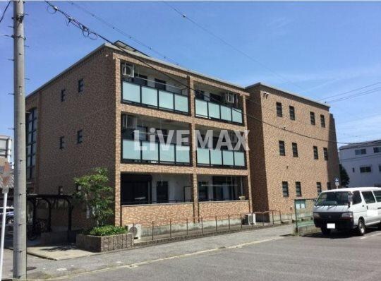 アヴニールの物件外観写真