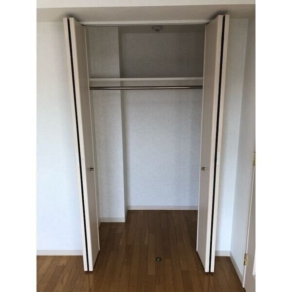 クイーンズ・スクエアの物件内観写真