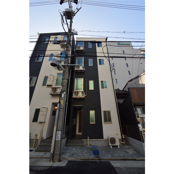 ノア名駅南の物件外観写真