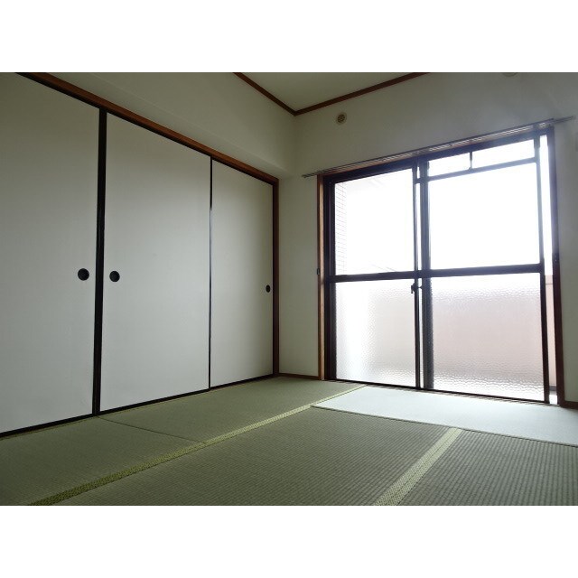 グランドール大産の物件内観写真