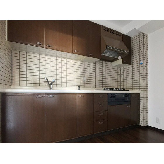 サンヴューパレス長丘の物件内観写真