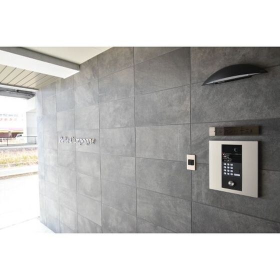 ベルカンパーニュの物件外観写真