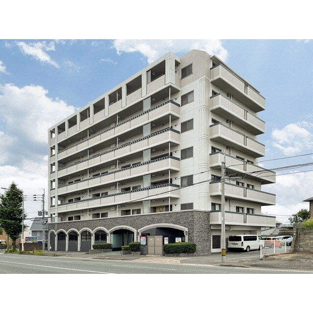 ＥＱＵＡＬ諸岡の物件外観写真