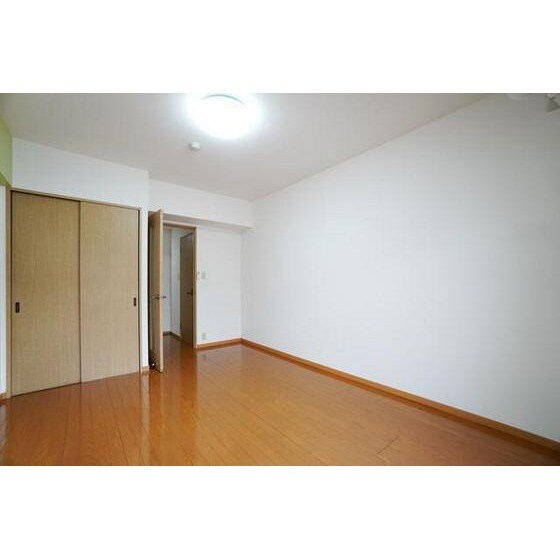 ブライトハーツ大橋南の物件内観写真