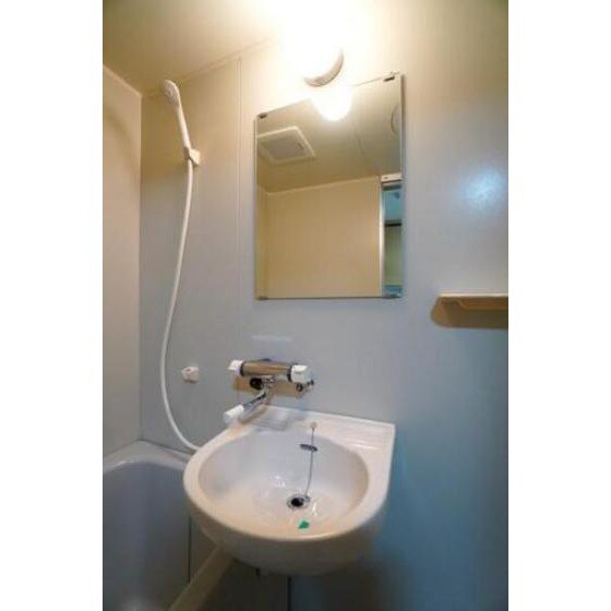 ブライトハーツ大橋南の物件内観写真