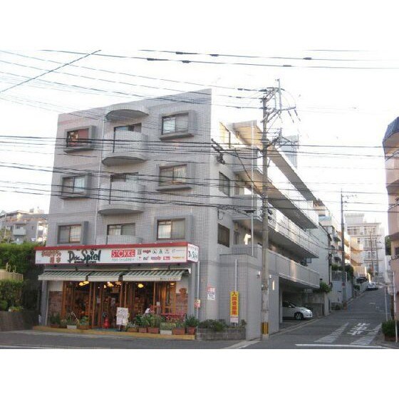 フローラルハイム大橋の物件外観写真