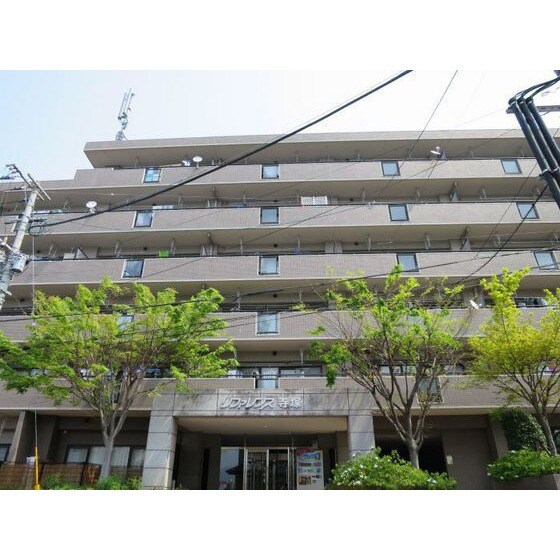 リファレンス寺塚の物件外観写真