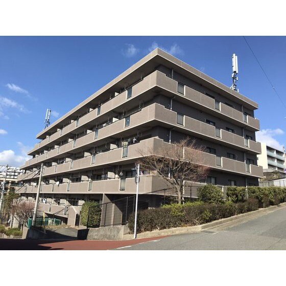 リファレンス寺塚の物件外観写真