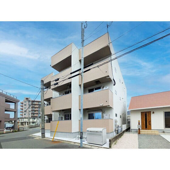 サフィオ弐番館の物件外観写真