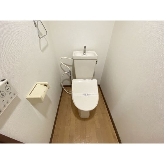 フローラル道善の物件内観写真