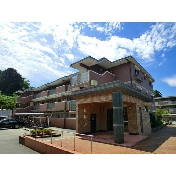 グランデュールシャトーAの物件外観写真