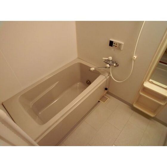 グランデュールシャトーAの物件内観写真