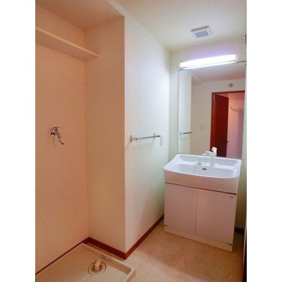 グランデュールシャトーAの物件内観写真