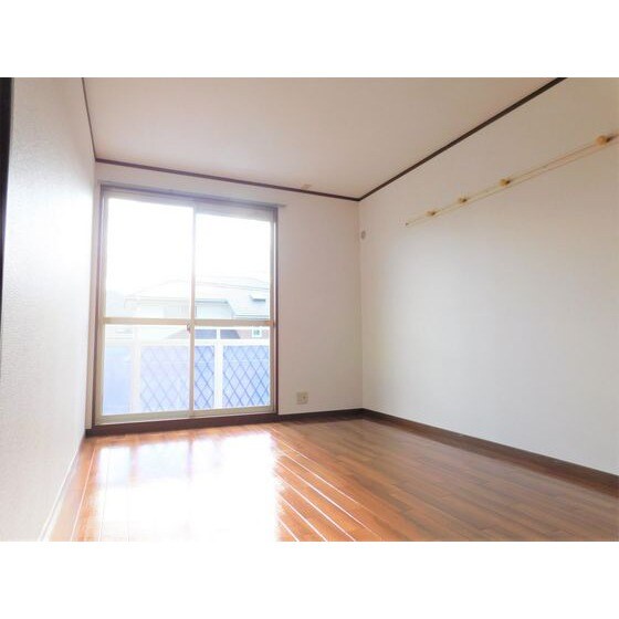 ファミーユ松木IIの物件内観写真