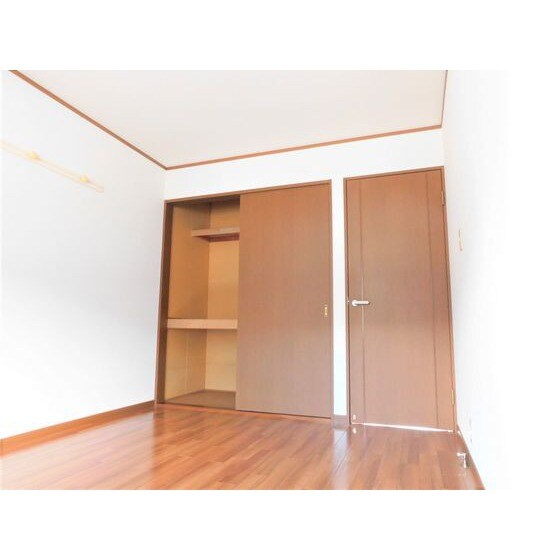 ファミーユ松木IIの物件内観写真