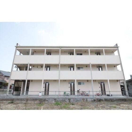 グラレオン鶴田の物件外観写真