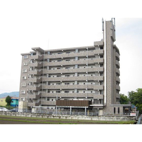 キャッスル32の物件外観写真