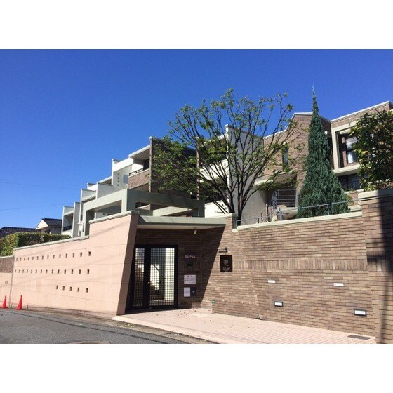 パロマヴィラ寺塚の物件外観写真