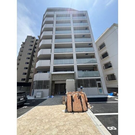 ラシュール・イン寺塚の物件外観写真