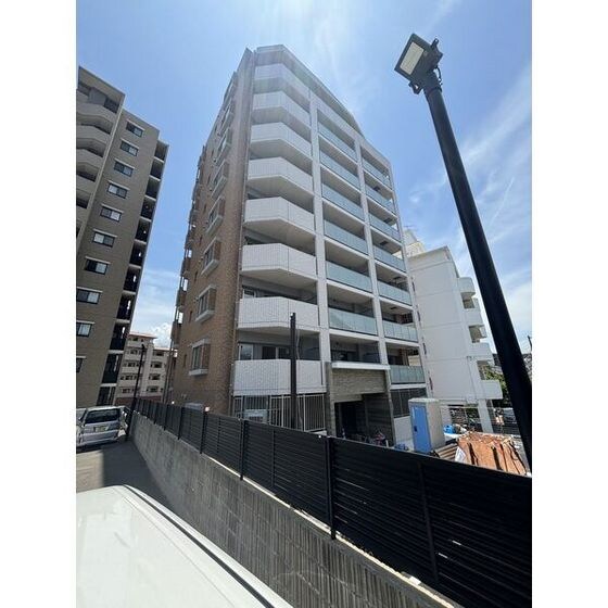 ラシュール・イン寺塚の物件外観写真