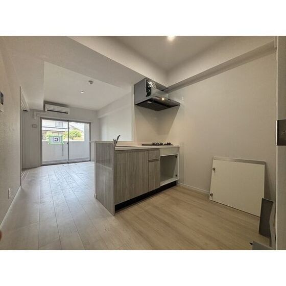 ラシュール・イン寺塚の物件内観写真