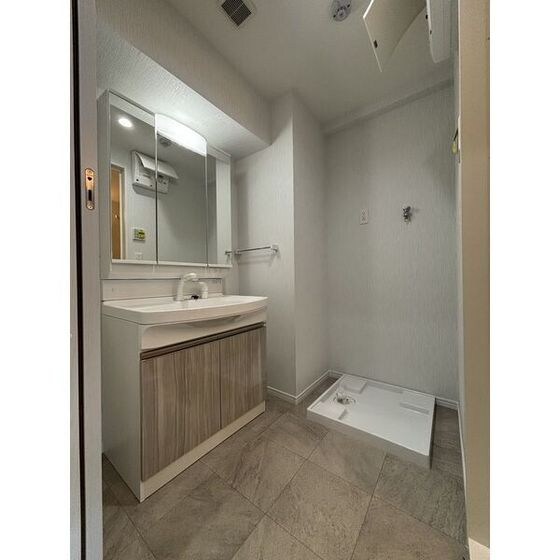 ラシュール・イン寺塚の物件内観写真