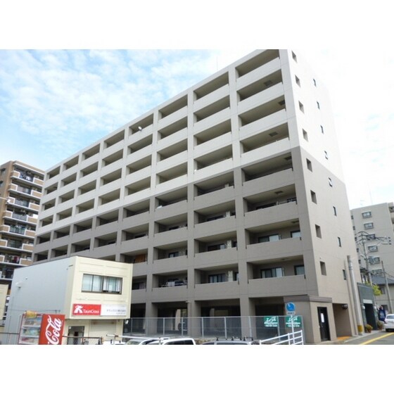 ウエスト　フルハウスの物件外観写真