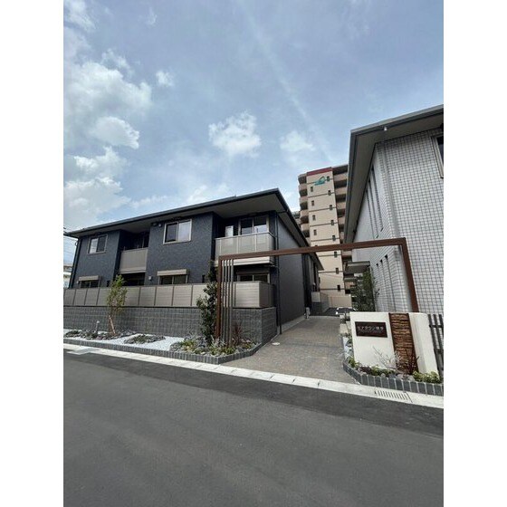 ヒナタウン横手B棟の物件外観写真