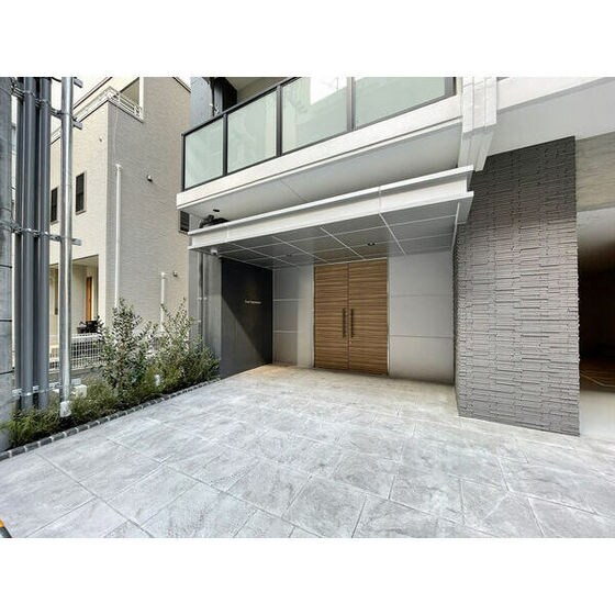 クロス天神南の物件外観写真