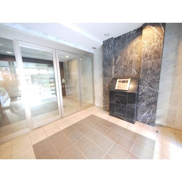 プレサンス天満橋アンジェの物件外観写真