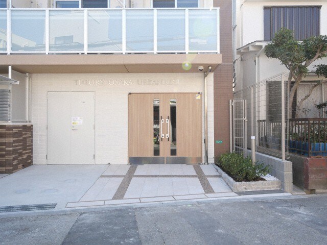 セオリー大阪アーバンレストの物件外観写真