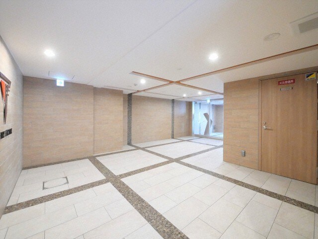 セオリー大阪アーバンレストの物件外観写真