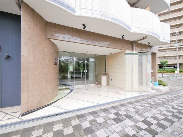 セレニテ新大阪弐番館の物件外観写真