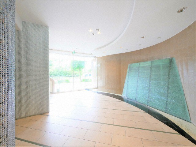 セレニテ新大阪弐番館の物件外観写真