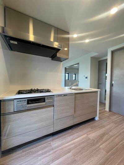 SK RESIDENCES SHINSAIBASHIの物件内観写真