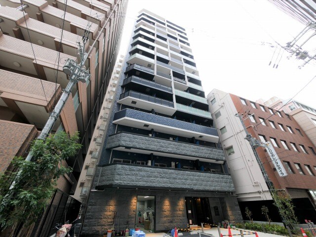 プレサンス阿波座駅前の物件外観写真