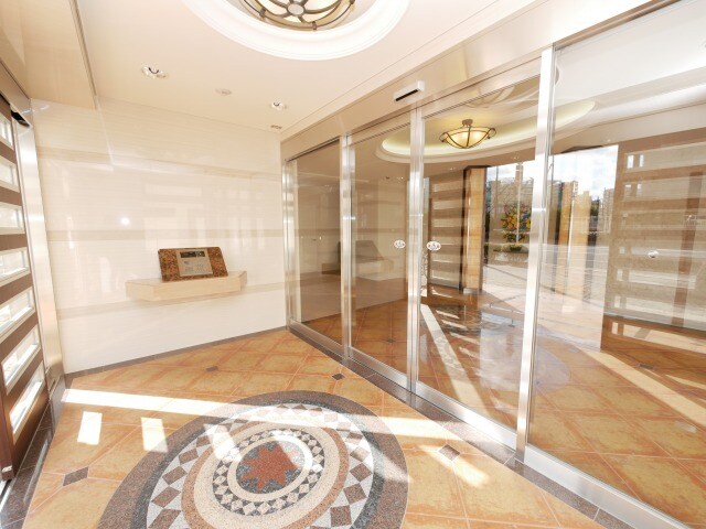 Uresidence京橋の物件外観写真