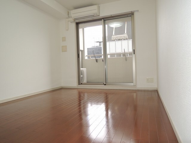 レジディア靭公園の物件内観写真