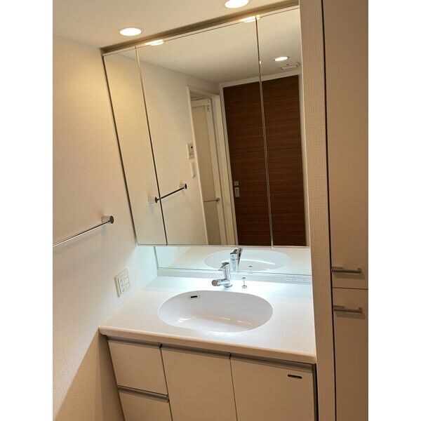 フロンティアタワー日本橋の物件内観写真