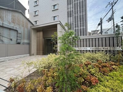 スプランディッド福島WESTの物件外観写真