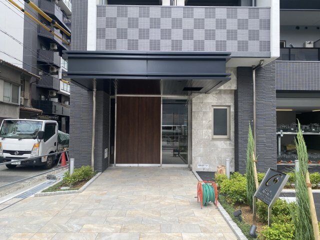 ファステート難波デラックスの物件外観写真