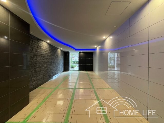 セレニテ江坂グランデの物件外観写真