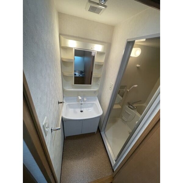 レインボーコート立売堀の物件内観写真