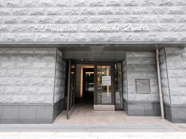 プレサンス谷町キャトルの物件外観写真