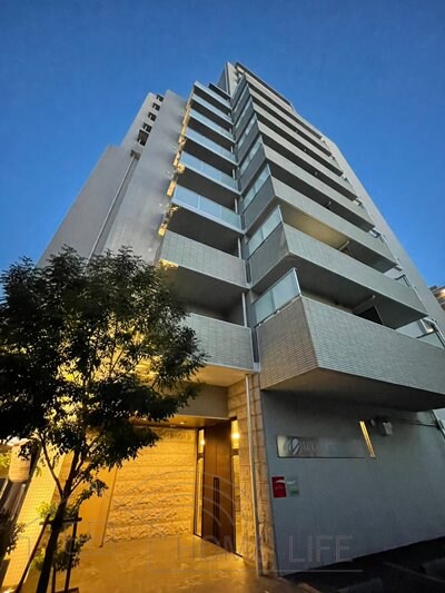 W.O.B.KYOBASHIの物件外観写真