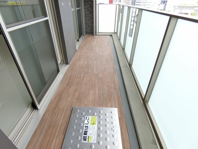 ラルジュルーセントオーデン難波の物件内観写真