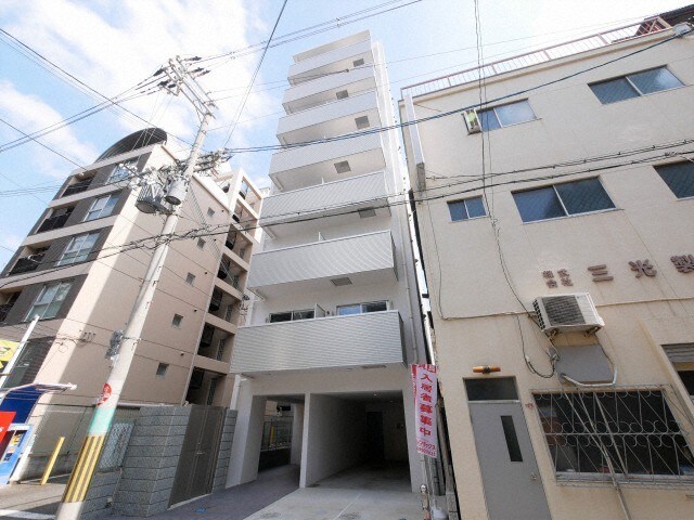 グランドゥール九条の物件外観写真