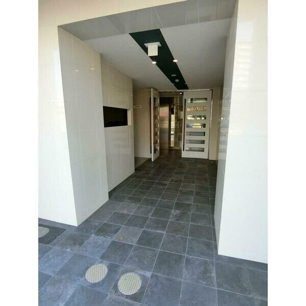 ELLE難波WESTの物件外観写真